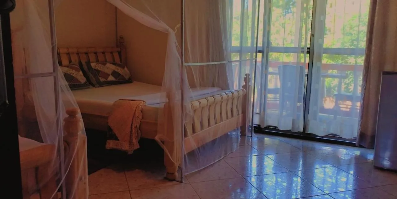 La Feve Beach Hotel And Safaris Uganda Entebbe Panzió